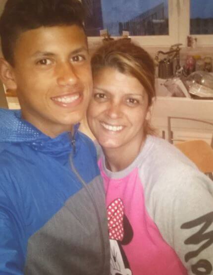 Matheus Nunes with his beloved mother Catia.